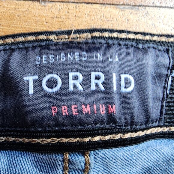 Torrid Sky High Skinny Ripped Jeans Size 18 - Picture 8 of 16